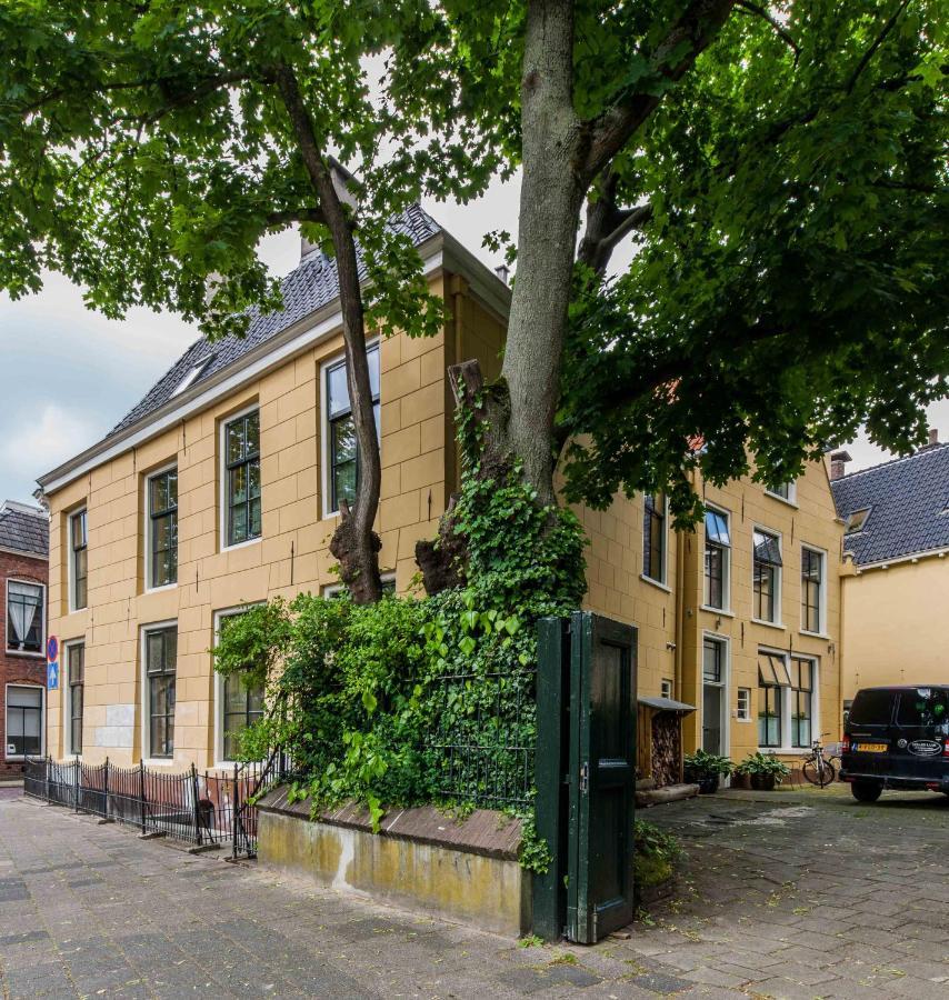 De Olde Signorie Acomodação com café da manhã Leeuwarden Exterior foto