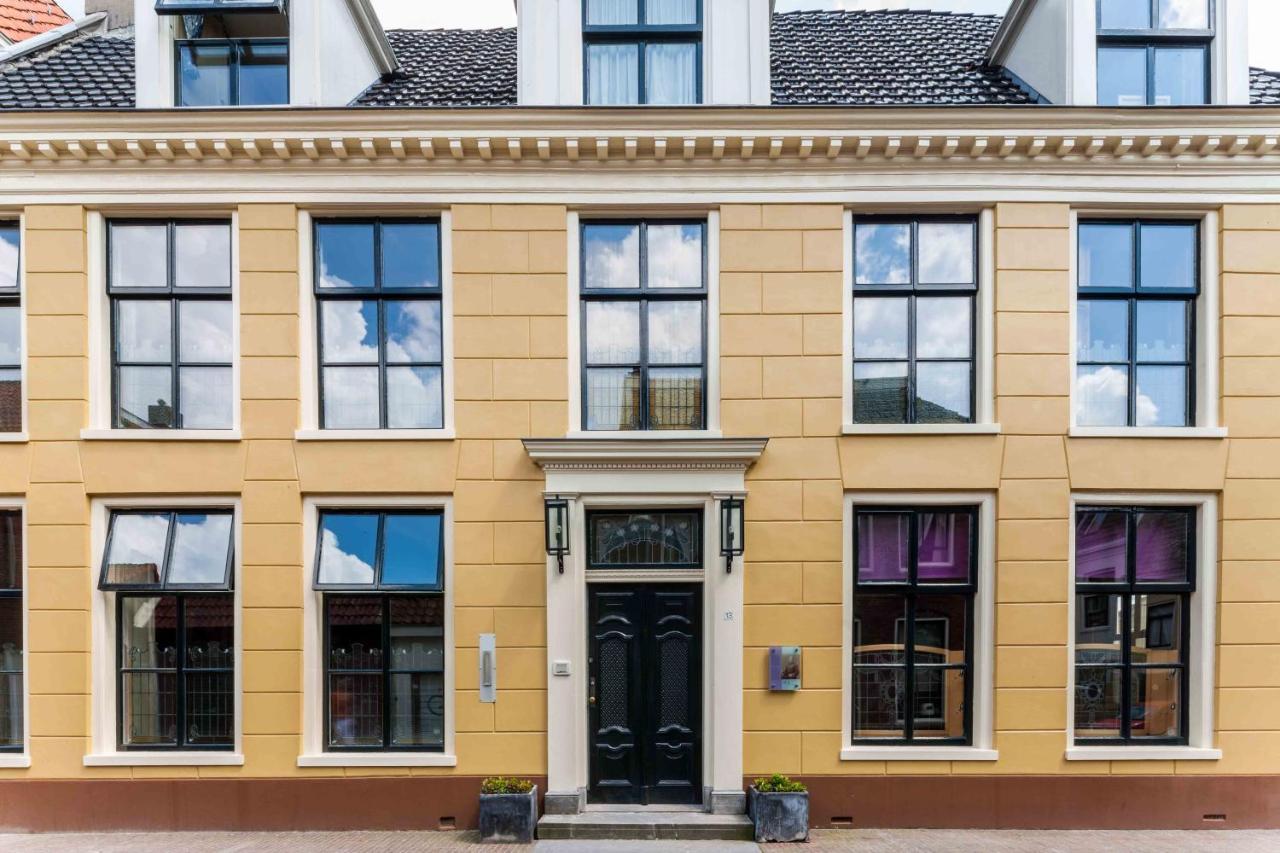 De Olde Signorie Acomodação com café da manhã Leeuwarden Exterior foto